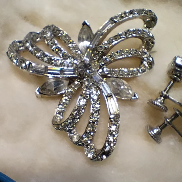Vintage Silver Pell Brooch With Rhinestones & Jay Flex Silver Screw-On E… - Picture 8 of 8